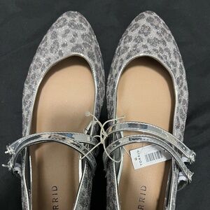 Torrid Glitter Leopard Flats-- size 9w